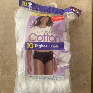 Woman’s 10 Pack Hanes White Tagless Cotton Briefs Size 6/M New